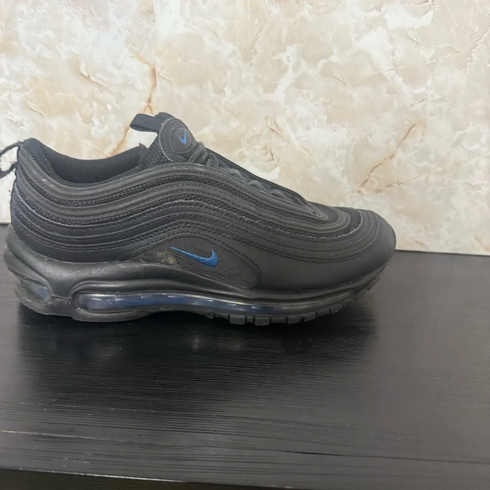 Nike Air Max 97 size 6Y‎